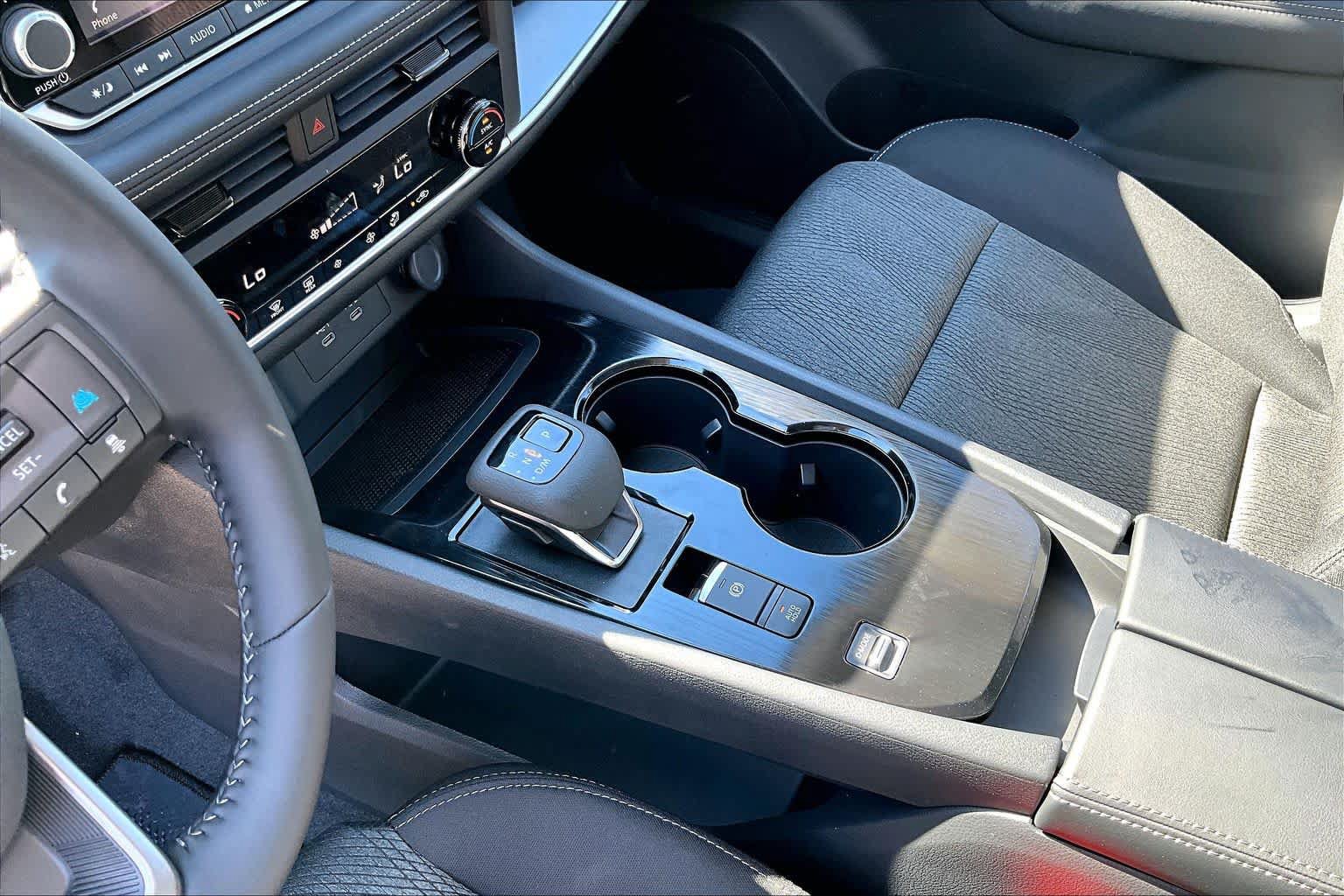 New 2027 Nissan Rogue SV FWD image 7