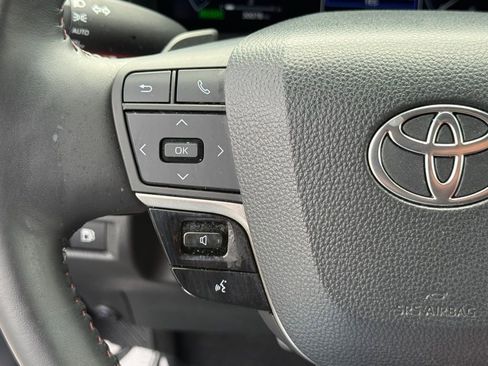 Used 2025 Toyota Camry XSE FWD image 23