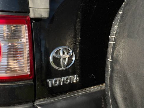 Used 2008 Toyota FJ Cruiser 4WD image 10