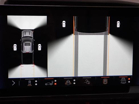 Used 2024 Chevrolet Silverado 1500 High Country w/ Midnight Edition image 28