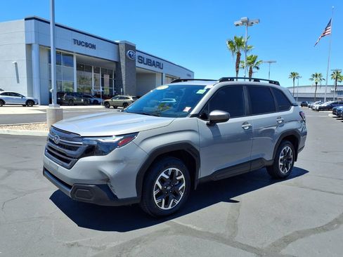 Used 2025 Subaru Forester Premium AWD/4WD image 7