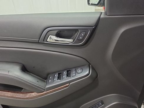 Used 2019 GMC Yukon XL SLT w/ Open Road Package AWD/4WD image 14