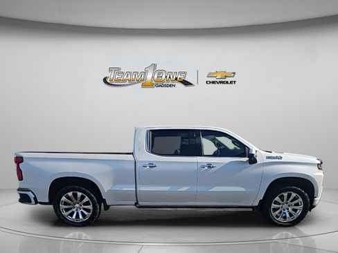 Used 2020 Chevrolet Silverado 1500 High Country w/ Technology Package image 12