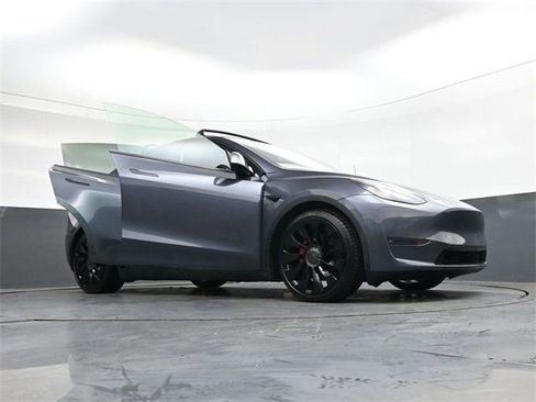 Used 2021 Tesla Model Y Performance image 44