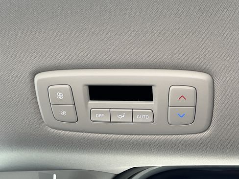 New 2026 Kia Carnival EX FWD image 23