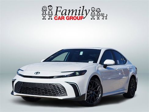New 2026 Toyota Camry SE image 1