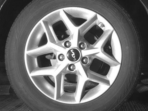 Used 2025 Kia Soul LX w/ LX Technology Package image 20