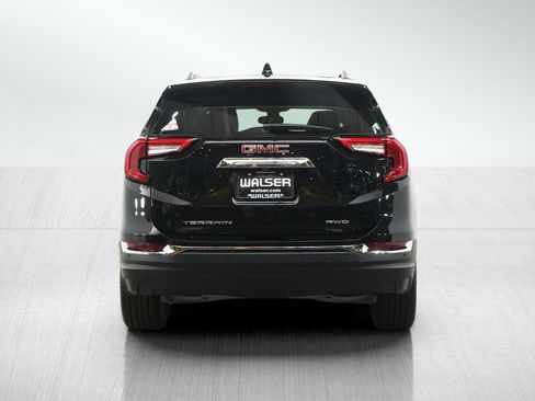 Used 2022 GMC Terrain SLT w/ Infotainment Package II AWD/4WD image 4