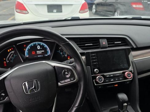Used 2019 Honda Civic EX image 2