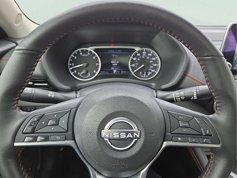 Used 2024 Nissan Sentra SR w/ SR Premium Package image 24