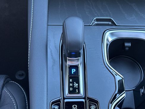 New 2026 Lexus RX 450h AWD image 18