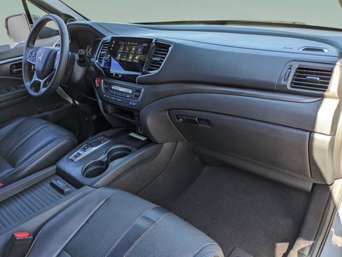 Used 2023 Honda Passport TrailSport image 10