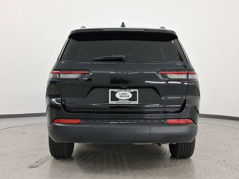 Used 2024 Jeep Grand Cherokee L Altitude image 10