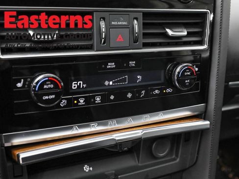 Used 2024 Nissan Armada SL w/ Captain's Chairs Package image 20