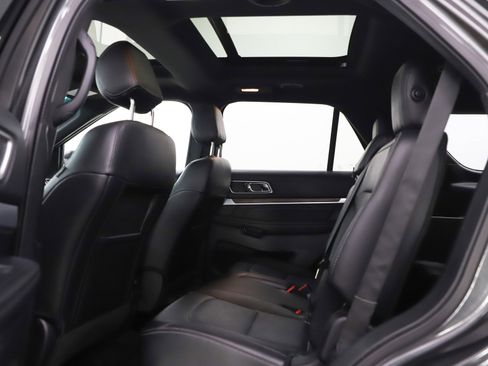 Used 2016 Ford Explorer Limited w/ Equipment Group 301A image 19