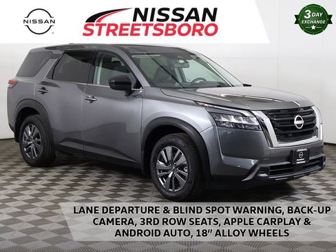 Used 2024 Nissan Pathfinder S image 1