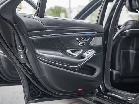 Used 2019 Mercedes-Benz S 560 4MATIC Sedan image 35