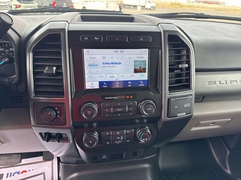 Used 2022 Ford F550 4x4 Regular Cab Super Duty w/ XLT Value Package image 33