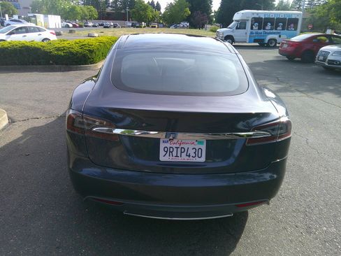 Used 2015 Tesla Model S P85D image 6