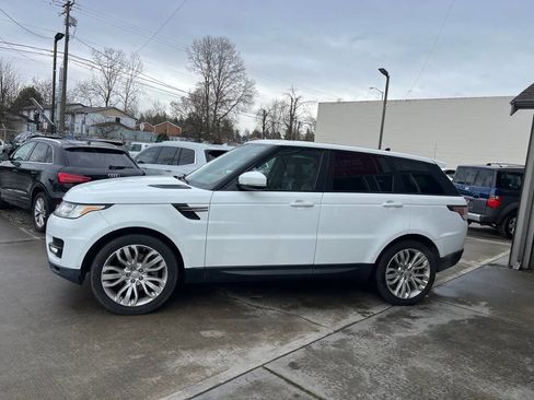 Used 2015 Land Rover Range Rover Sport SE image 4