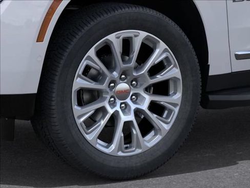 New 2026 GMC Yukon Denali RWD image 9