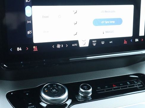 New 2025 Ford Expedition Active image 6