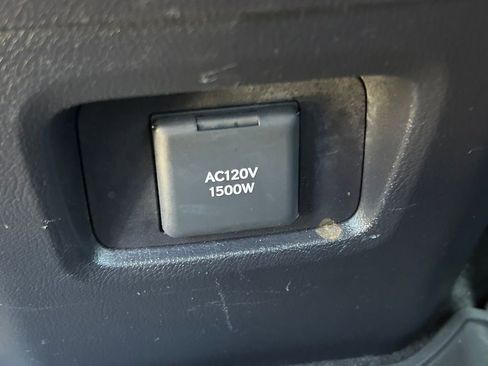 Used 2024 Toyota Grand Highlander AWD Hybrid image 27