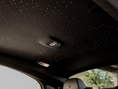 Used 2018 Rolls-Royce Wraith image 16