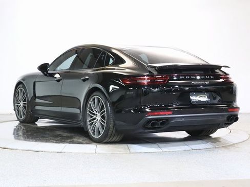 Used 2018 Porsche Panamera 4S image 2
