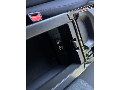 Used 2024 Toyota Prius Prime SE image 31