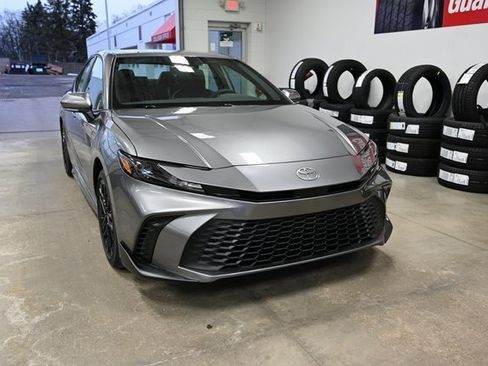 New 2026 Toyota Camry SE image 3