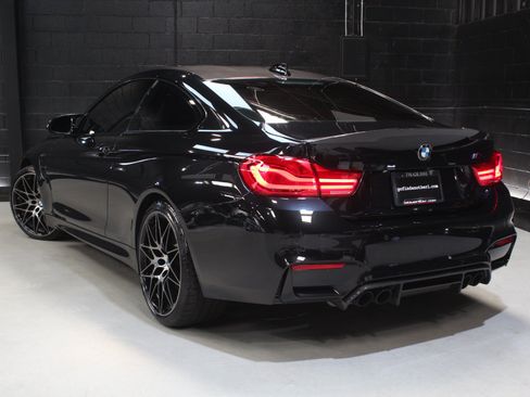 Used 2018 BMW M4 Coupe w/ Competition Package RWD image 12