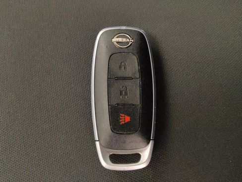 Used 2024 Nissan Rogue S AWD/4WD image 32