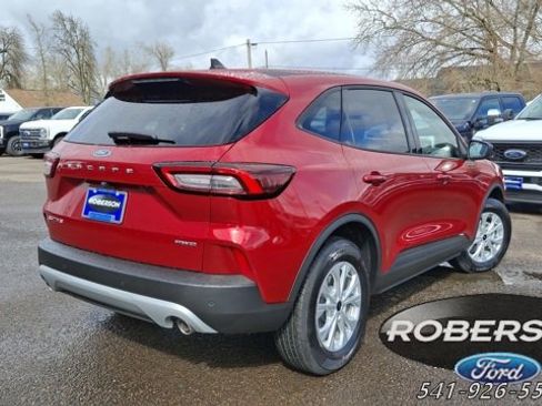 Used 2025 Ford Escape Active w/ Tech Pack #1 image 9