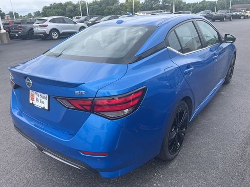 Used 2023 Nissan Sentra SR w/ SR Premium Package image 5