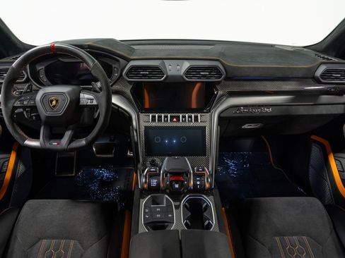 Used 2024 Lamborghini Urus Performante AWD/4WD image 49