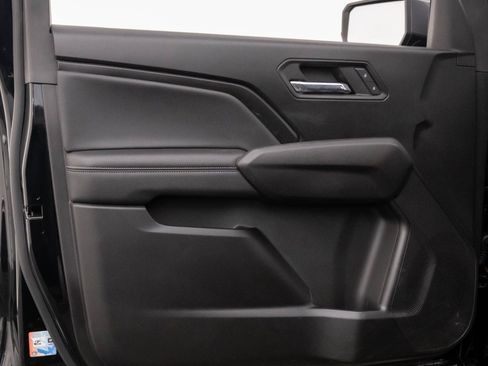 Used 2023 Chevrolet Colorado LT w/ LT Convenience Package II image 14