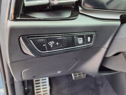 New 2025 Kia Niro EX Touring image 17