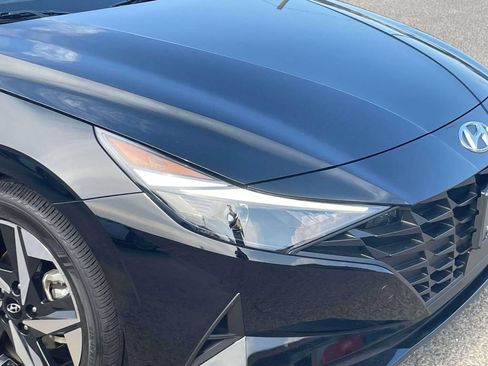 Used 2023 Hyundai Elantra SEL w/ Convenience Package FWD image 10