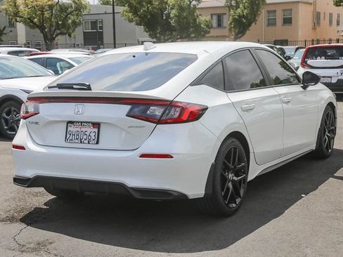 Used 2023 Honda Civic Sport image 10