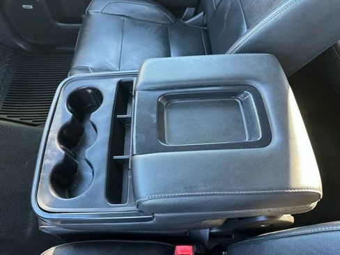 Used 2018 Chevrolet Silverado 1500 LT w/ LPO, Black Pack AWD/4WD image 17