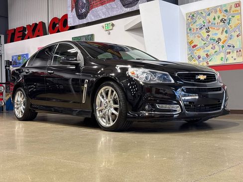 Used 2015 Chevrolet SS RWD image 41