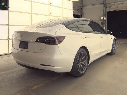 Used 2021 Tesla Model 3 Long Range image 4