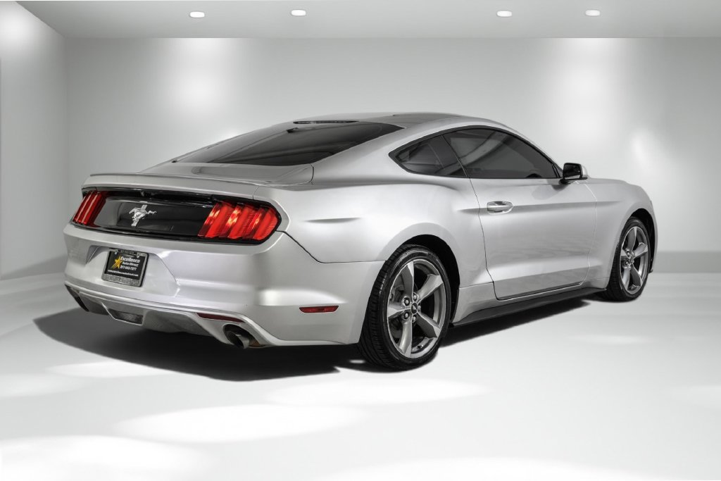 Used 2016 Ford Mustang Coupe w/ Equipment Group 051A RWD image 6