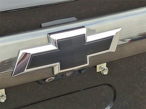 Used 2021 Chevrolet Traverse RS image 27