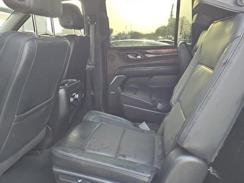 Used 2022 GMC Yukon XL Denali AWD/4WD image 7