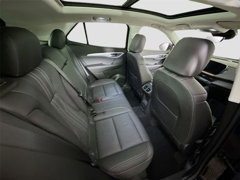 Used 2025 Buick Envision Avenir image 21