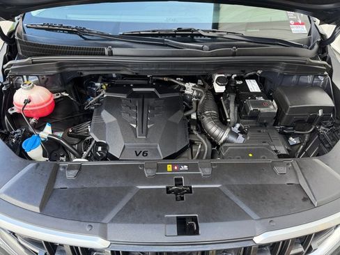 Used 2022 Kia Carnival LX FWD image 18