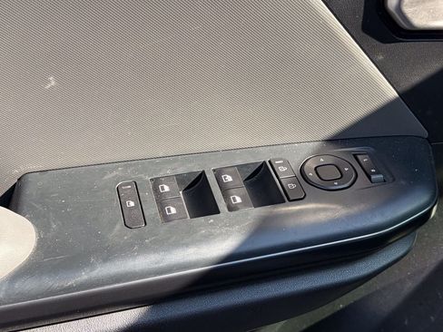 Certified 2025 Kia K4 FWD image 11
