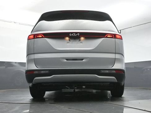 Used 2022 Kia Carnival LX FWD image 33